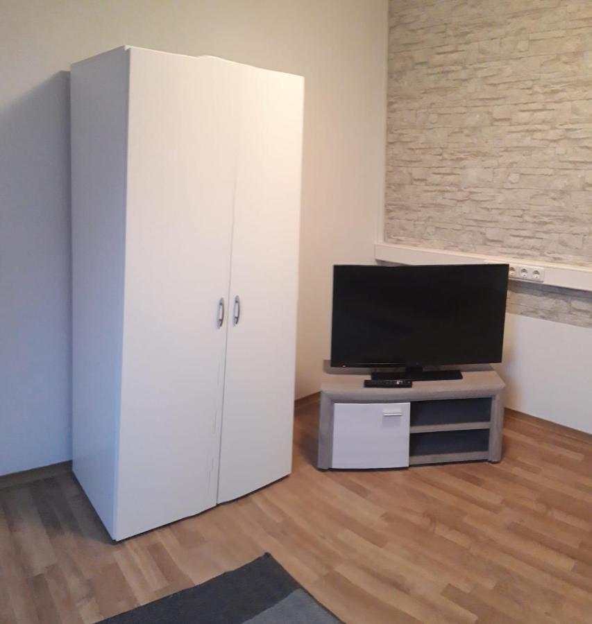 Ferienwohnung In Erftstadt Bagian luar foto